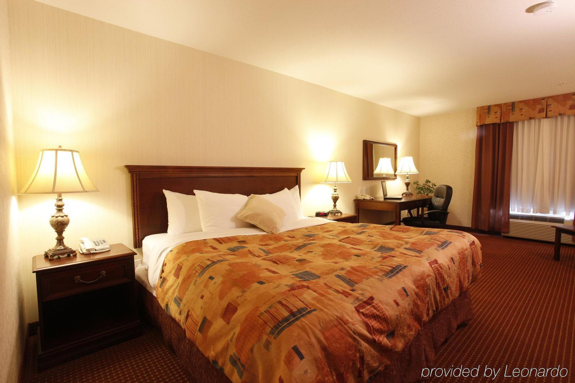 Pomeroy Inn And Suites Chetwynd Extérieur photo