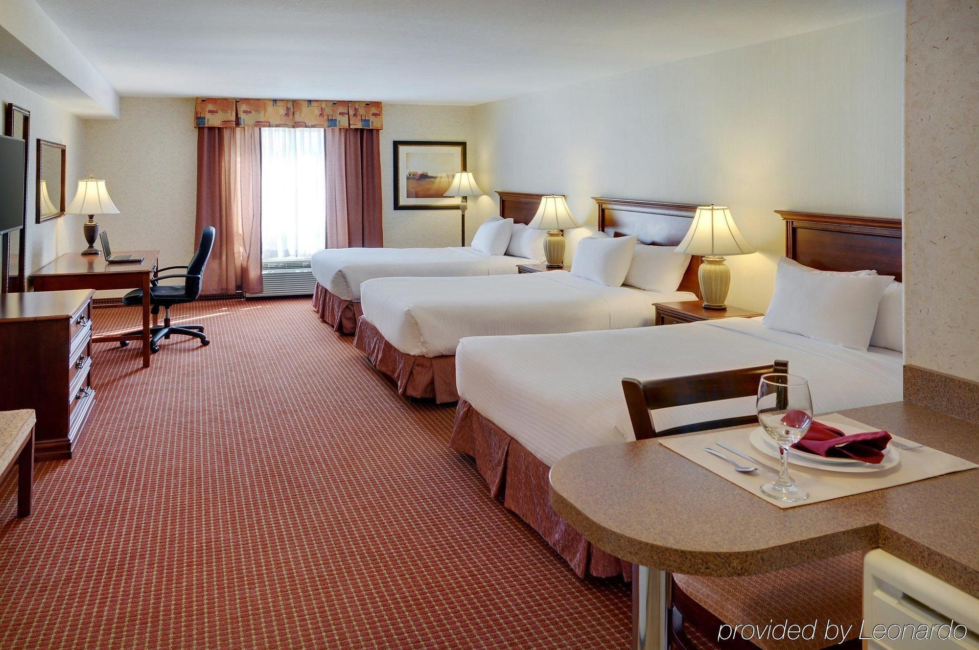 Pomeroy Inn And Suites Chetwynd Extérieur photo