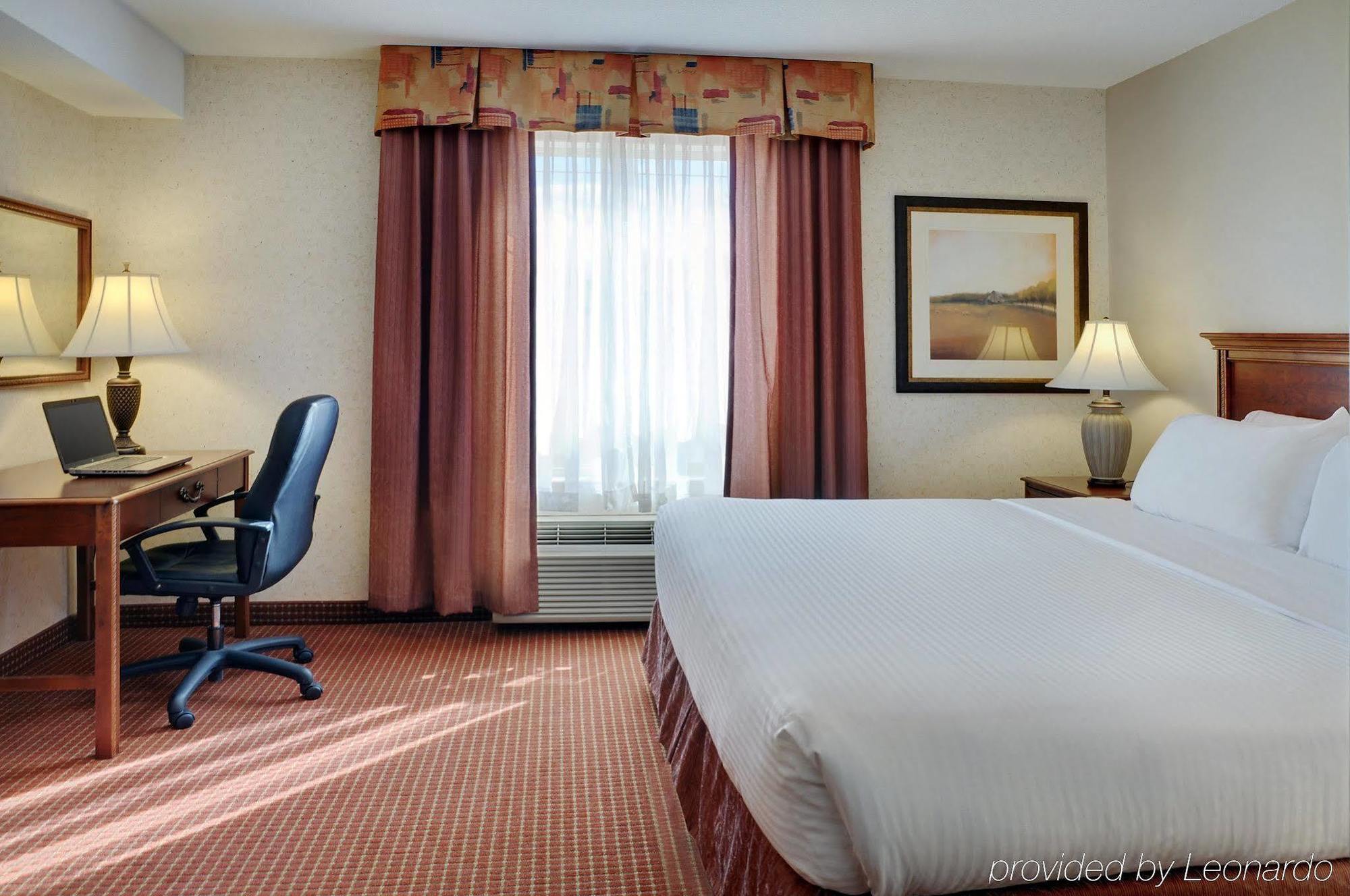 Pomeroy Inn And Suites Chetwynd Extérieur photo